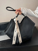 Bolsa Tote Feminina Estilo Palha com Detalhes